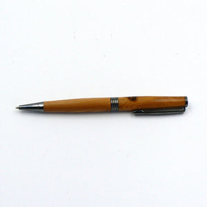 Pen in Yew